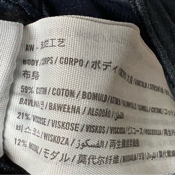 NWT Hollister Curvy High Rise Distressed Jean Leggings, Size 00R 23x28 - Picture 7 of 10